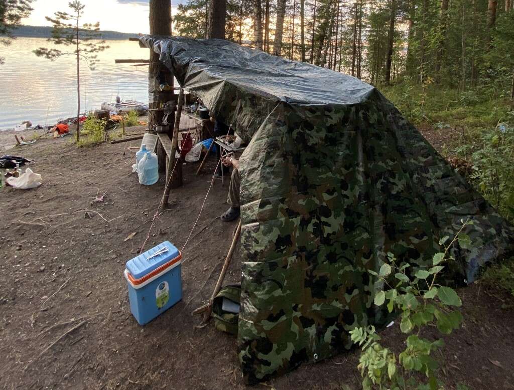 Тент для туризма камуфляж с люверсами
